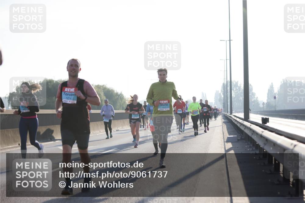03.10.2025 - Köhlbrandbrückenlauf Jannik Wohlers http://msf.ph/oto/9061737 03.10.2025 09:15:12 Position 3 1274, 6 meine-sportfotos.de