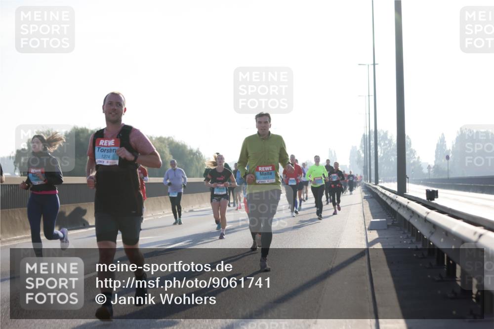 03.10.2025 - Köhlbrandbrückenlauf Jannik Wohlers http://msf.ph/oto/9061741 03.10.2025 09:15:13 Position 3 1274, 1517 meine-sportfotos.de