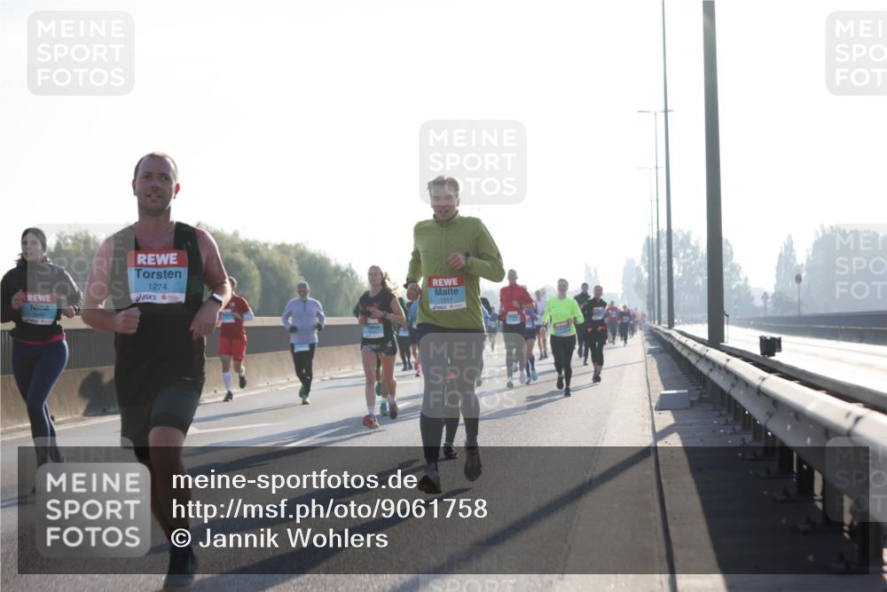 03.10.2025 - Köhlbrandbrückenlauf Jannik Wohlers http://msf.ph/oto/9061758 03.10.2025 09:15:13 Position 3 1274, 1517 meine-sportfotos.de
