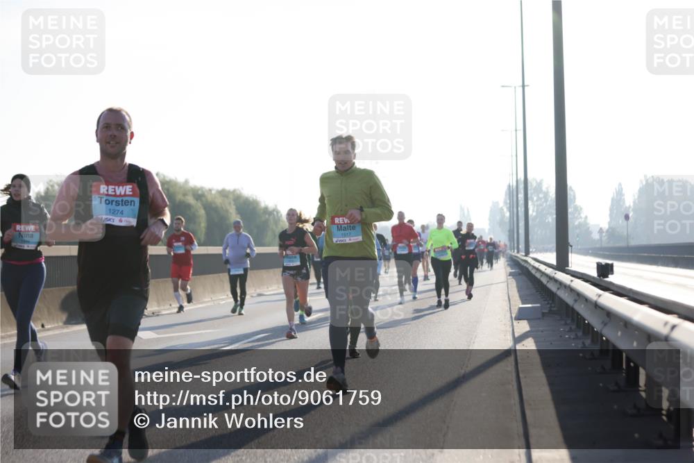 03.10.2025 - Köhlbrandbrückenlauf Jannik Wohlers http://msf.ph/oto/9061759 03.10.2025 09:15:13 Position 3 1274, 1517 meine-sportfotos.de