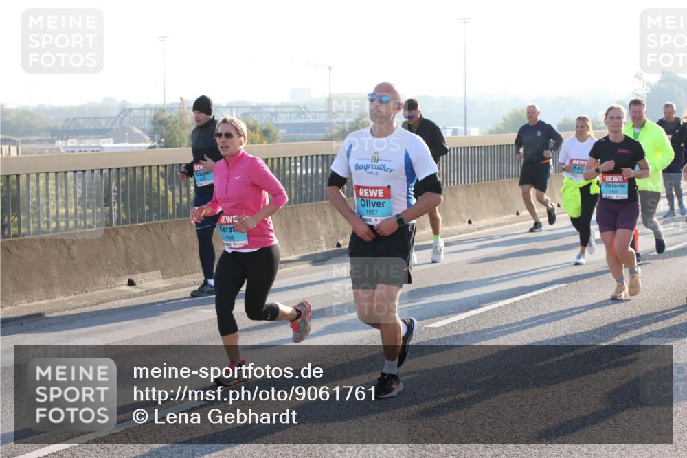 03.10.2025 - Köhlbrandbrückenlauf Lena Gebhardt http://msf.ph/oto/9061761 03.10.2025 09:19:55 Position 1 1566, 1567, 1169 meine-sportfotos.de