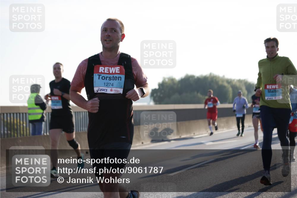 03.10.2025 - Köhlbrandbrückenlauf Jannik Wohlers http://msf.ph/oto/9061787 03.10.2025 09:15:14 Position 3 1274, 1517 meine-sportfotos.de