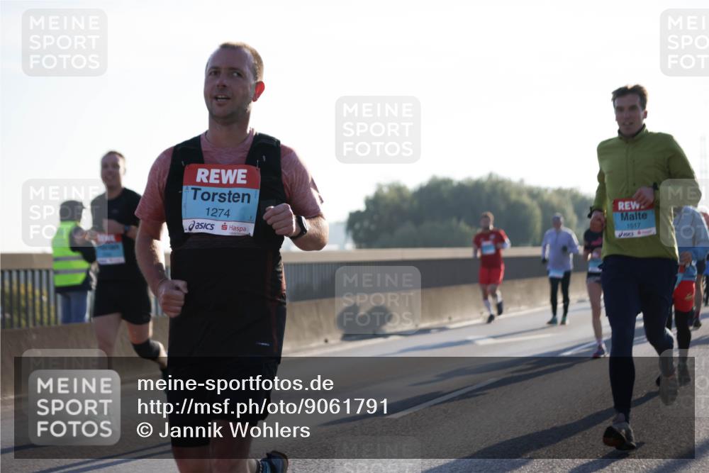03.10.2025 - Köhlbrandbrückenlauf Jannik Wohlers http://msf.ph/oto/9061791 03.10.2025 09:15:14 Position 3 1274, 1517 meine-sportfotos.de