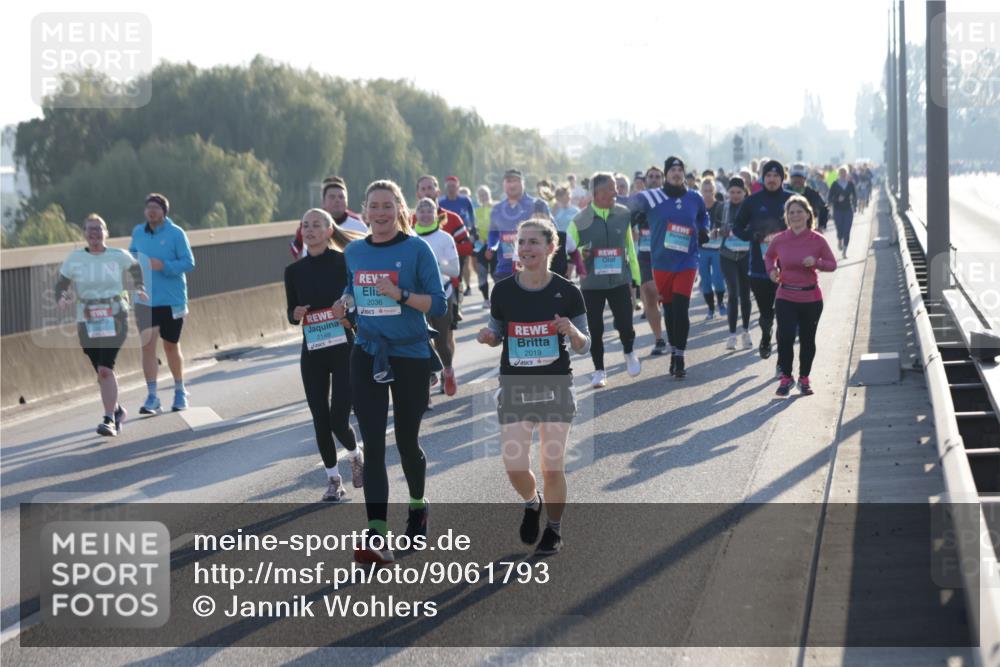 03.10.2025 - Köhlbrandbrückenlauf Jannik Wohlers http://msf.ph/oto/9061793 03.10.2025 09:23:14 Position 3 2149, 2036, 2019 meine-sportfotos.de