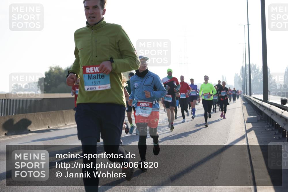 03.10.2025 - Köhlbrandbrückenlauf Jannik Wohlers http://msf.ph/oto/9061820 03.10.2025 09:15:14 Position 3 1517, 1330 meine-sportfotos.de