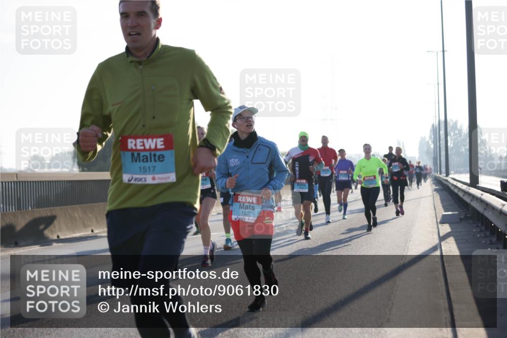 03.10.2025 - Köhlbrandbrückenlauf Jannik Wohlers http://msf.ph/oto/9061830 03.10.2025 09:15:15 Position 3 1517, 1330 meine-sportfotos.de