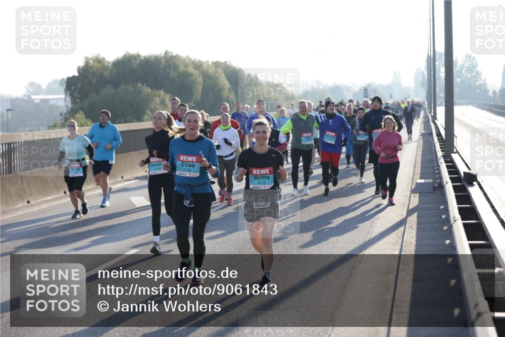 03.10.2025 - Köhlbrandbrückenlauf Jannik Wohlers http://msf.ph/oto/9061843 03.10.2025 09:23:14 Position 3 2149, 2036, 2019 meine-sportfotos.de