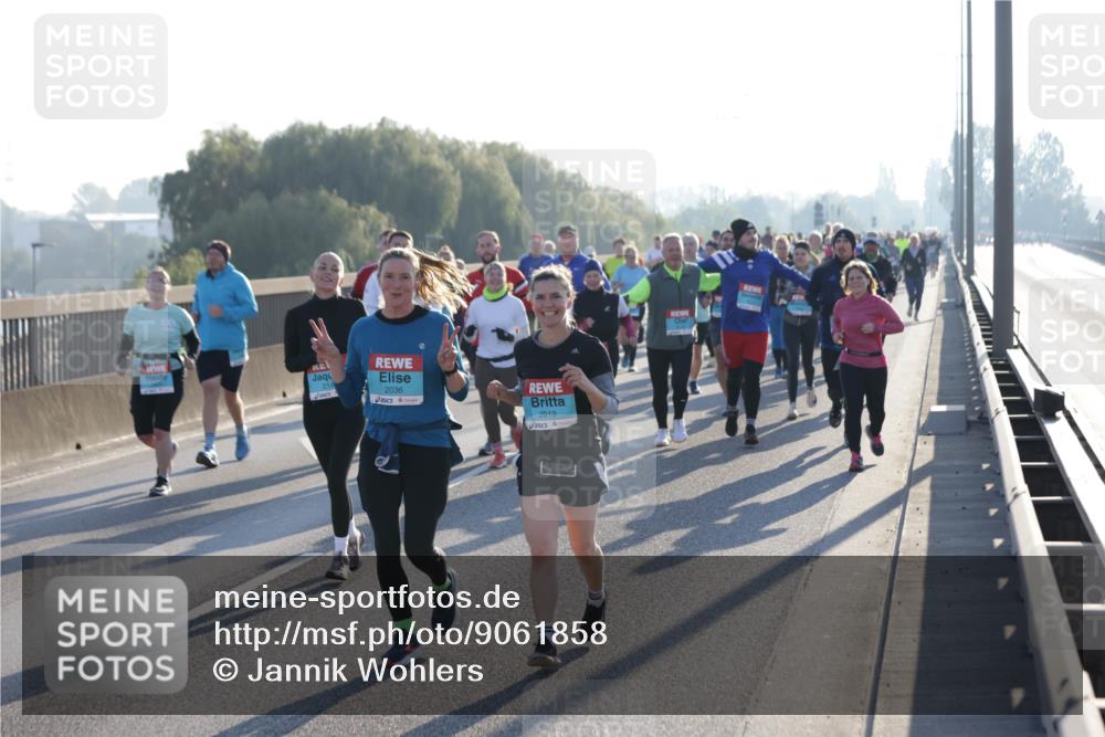 03.10.2025 - Köhlbrandbrückenlauf Jannik Wohlers http://msf.ph/oto/9061858 03.10.2025 09:23:15 Position 3 214, 2036, 2019 meine-sportfotos.de