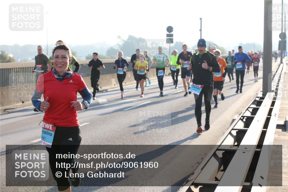 03.10.2025 - Köhlbrandbrückenlauf Lena Gebhardt http://msf.ph/oto/9061960 03.10.2025 09:20:02 Position 1 1461 meine-sportfotos.de