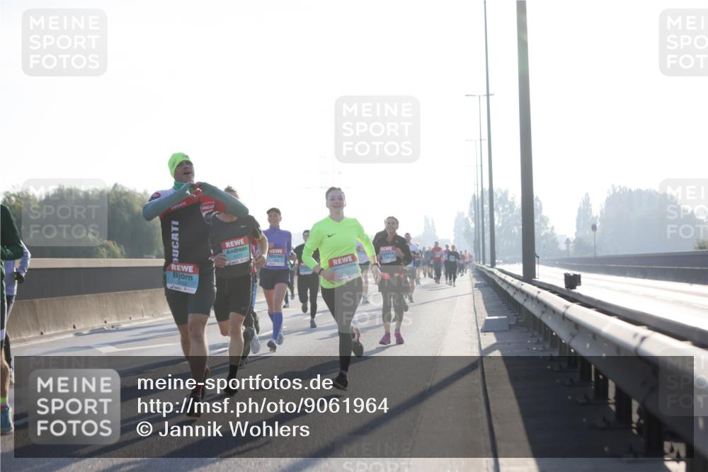 03.10.2025 - Köhlbrandbrückenlauf Jannik Wohlers http://msf.ph/oto/9061964 03.10.2025 09:15:17 Position 3 57 meine-sportfotos.de