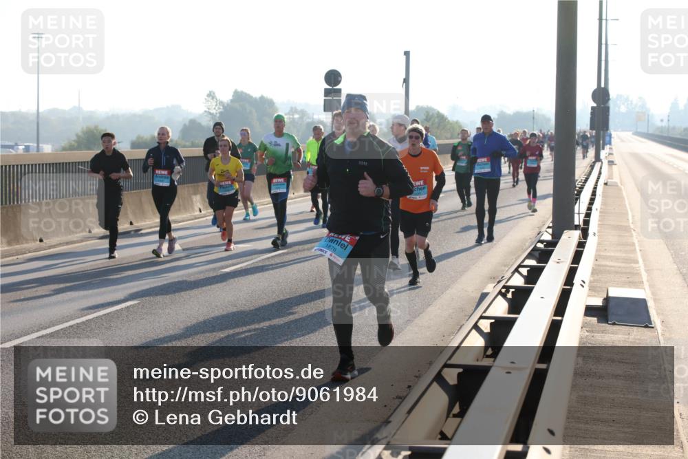 03.10.2025 - Köhlbrandbrückenlauf Lena Gebhardt http://msf.ph/oto/9061984 03.10.2025 09:20:03 Position 1 1876 meine-sportfotos.de