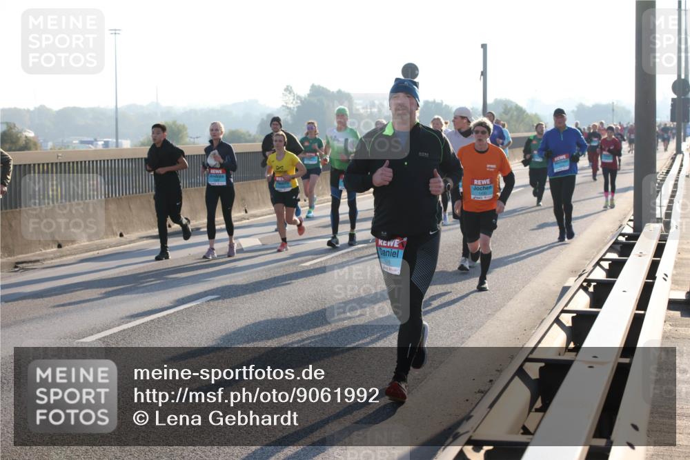 03.10.2025 - Köhlbrandbrückenlauf Lena Gebhardt http://msf.ph/oto/9061992 03.10.2025 09:20:03 Position 1 1876 meine-sportfotos.de