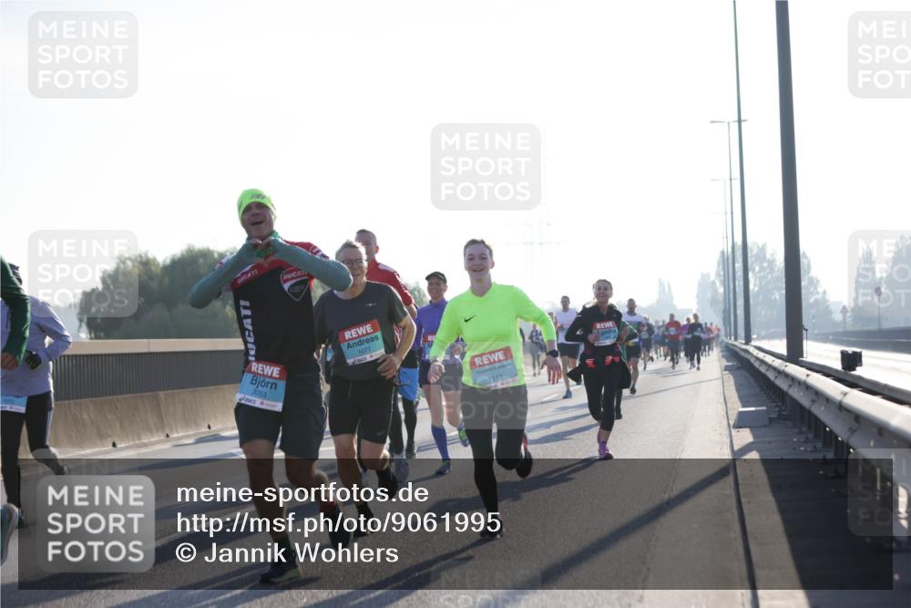 03.10.2025 - Köhlbrandbrückenlauf Jannik Wohlers http://msf.ph/oto/9061995 03.10.2025 09:15:17 Position 3 3053, 1077, 1110 meine-sportfotos.de