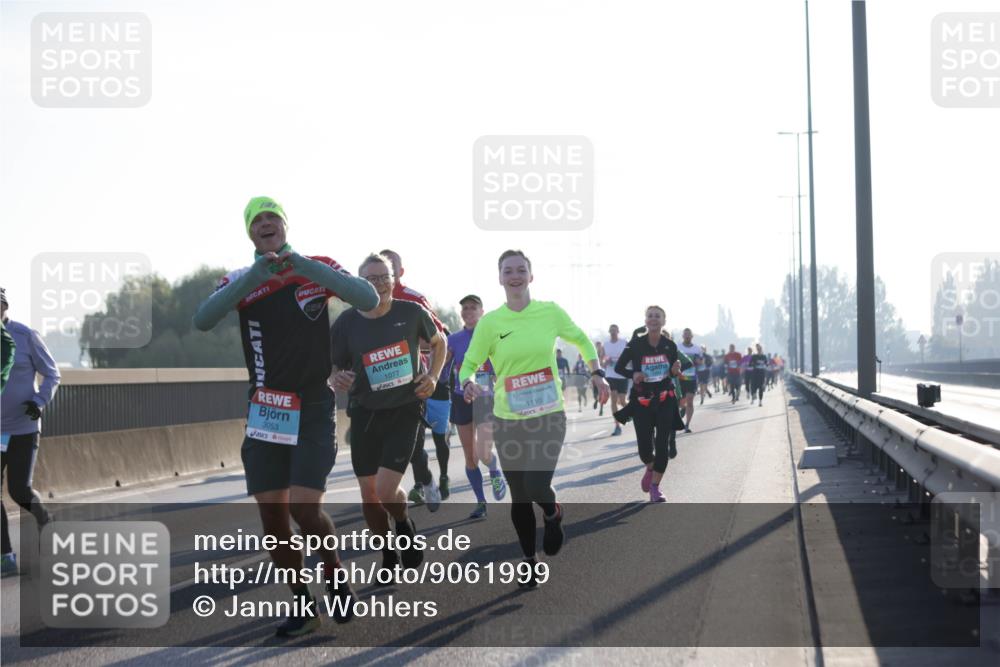 03.10.2025 - Köhlbrandbrückenlauf Jannik Wohlers http://msf.ph/oto/9061999 03.10.2025 09:15:17 Position 3 3053, 1077, 1110 meine-sportfotos.de