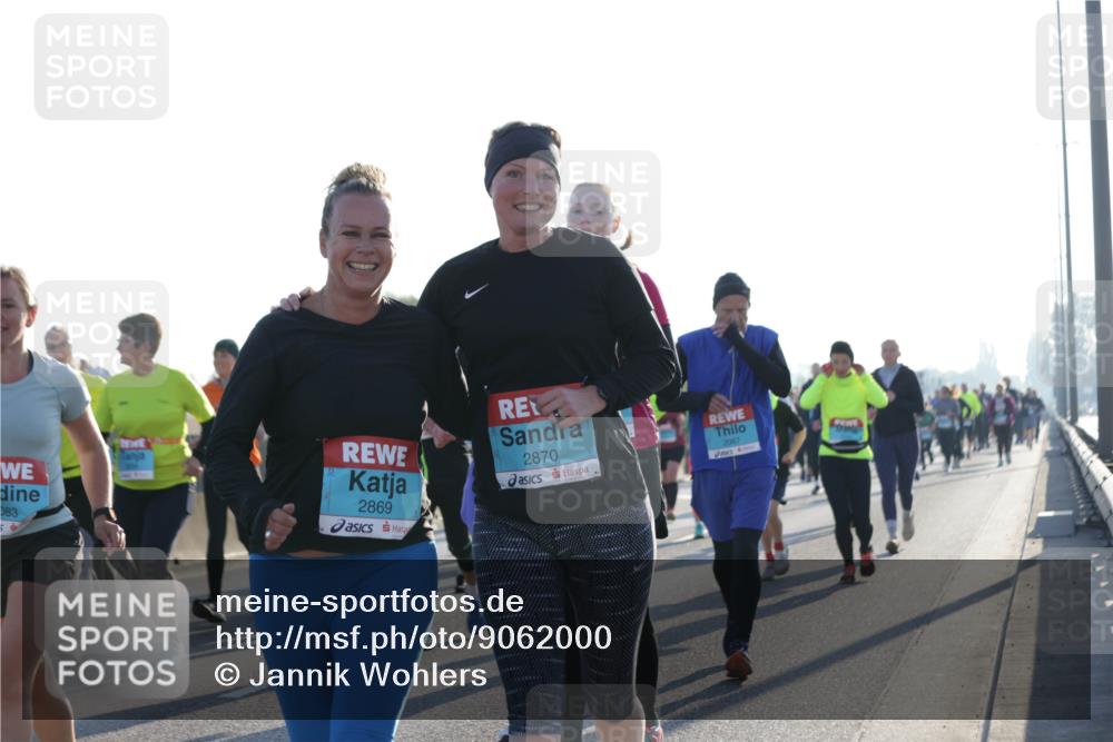 03.10.2025 - Köhlbrandbrückenlauf Jannik Wohlers http://msf.ph/oto/9062000 03.10.2025 09:23:24 Position 3 083, 59, 2869, 2870, 2067 meine-sportfotos.de
