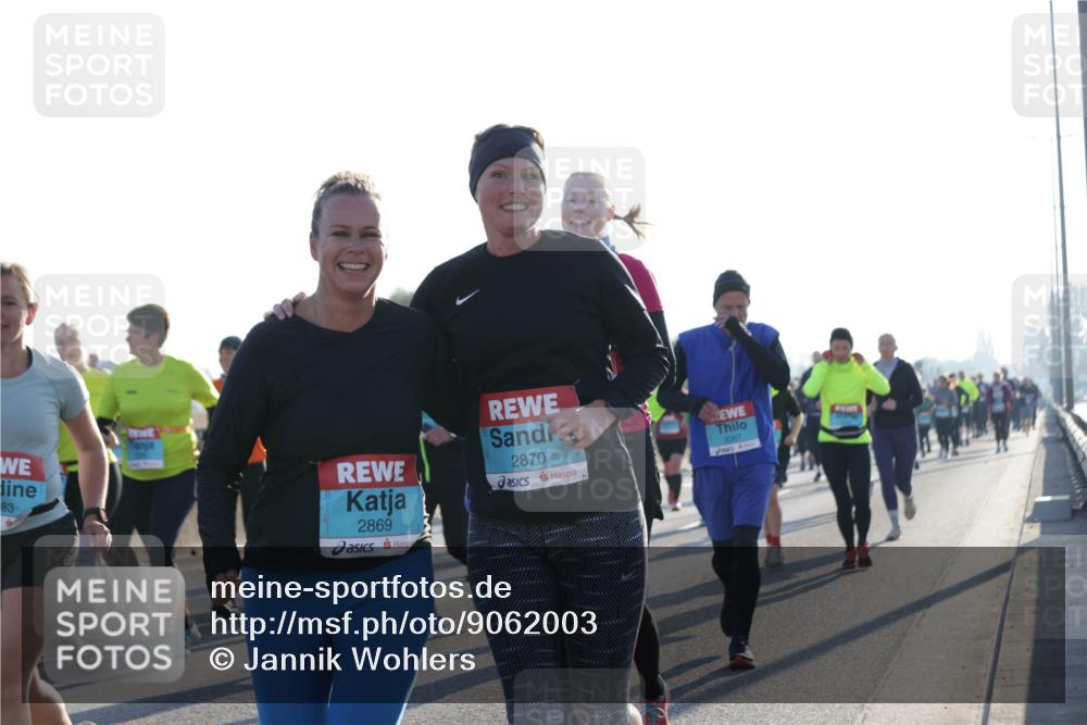 03.10.2025 - Köhlbrandbrückenlauf Jannik Wohlers http://msf.ph/oto/9062003 03.10.2025 09:23:24 Position 3 83, 2869, 2870, 2067 meine-sportfotos.de