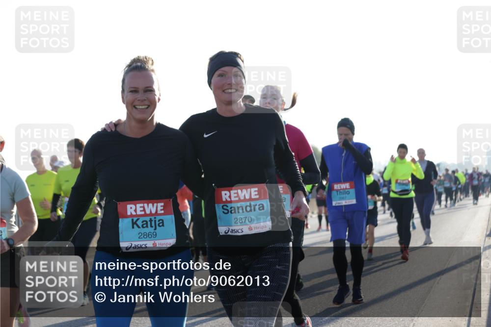 03.10.2025 - Köhlbrandbrückenlauf Jannik Wohlers http://msf.ph/oto/9062013 03.10.2025 09:23:24 Position 3 2869, 2870, 2067 meine-sportfotos.de
