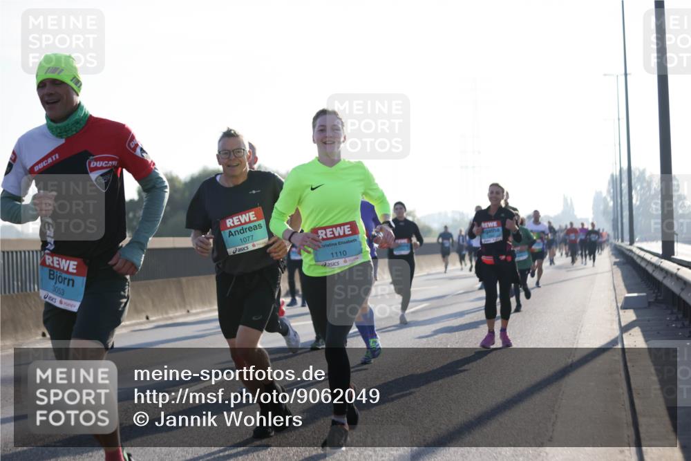 03.10.2025 - Köhlbrandbrückenlauf Jannik Wohlers http://msf.ph/oto/9062049 03.10.2025 09:15:18 Position 3 3053, 1077, 1110 meine-sportfotos.de