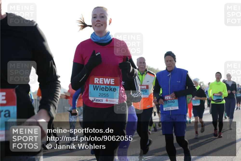 03.10.2025 - Köhlbrandbrückenlauf Jannik Wohlers http://msf.ph/oto/9062055 03.10.2025 09:23:25 Position 3 2255, 2067 meine-sportfotos.de