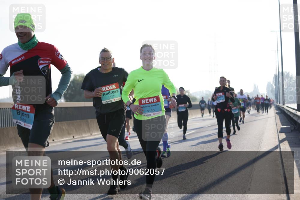 03.10.2025 - Köhlbrandbrückenlauf Jannik Wohlers http://msf.ph/oto/9062057 03.10.2025 09:15:18 Position 3 3053, 1077, 1110 meine-sportfotos.de