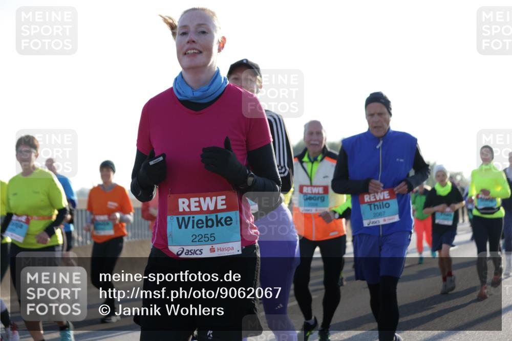 03.10.2025 - Köhlbrandbrückenlauf Jannik Wohlers http://msf.ph/oto/9062067 03.10.2025 09:23:25 Position 3 2255, 2067 meine-sportfotos.de