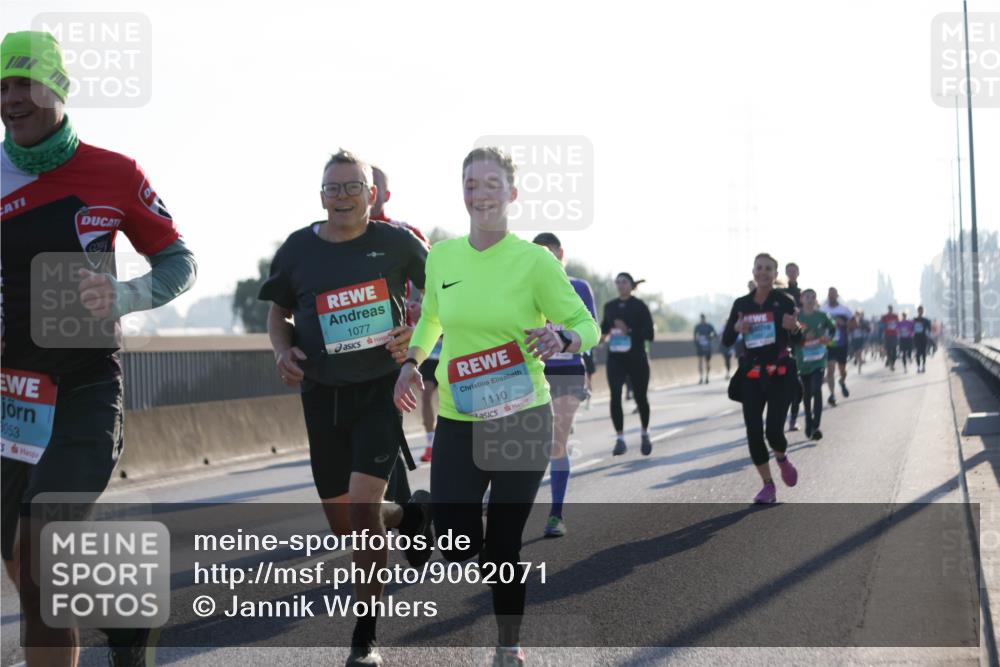 03.10.2025 - Köhlbrandbrückenlauf Jannik Wohlers http://msf.ph/oto/9062071 03.10.2025 09:15:18 Position 3 3053, 1077, 1110 meine-sportfotos.de
