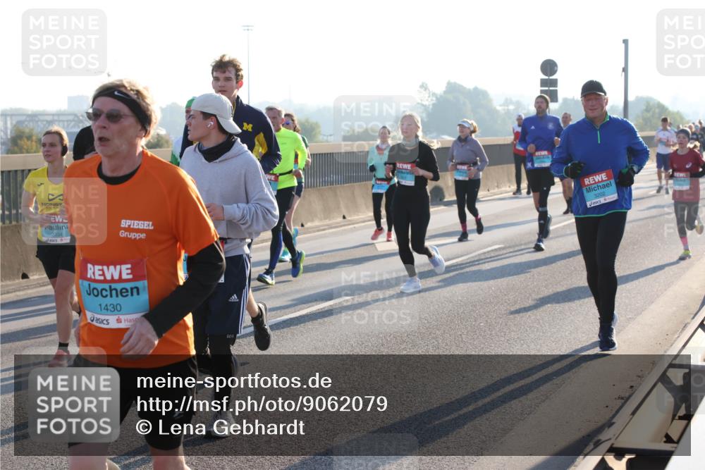 03.10.2025 - Köhlbrandbrückenlauf Lena Gebhardt http://msf.ph/oto/9062079 03.10.2025 09:20:06 Position 1 3334, 1430, 3202 meine-sportfotos.de