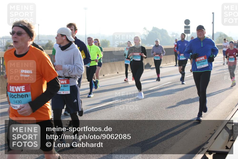 03.10.2025 - Köhlbrandbrückenlauf Lena Gebhardt http://msf.ph/oto/9062085 03.10.2025 09:20:06 Position 1 1430, 544, 3202 meine-sportfotos.de