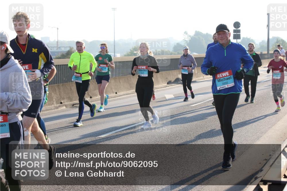 03.10.2025 - Köhlbrandbrückenlauf Lena Gebhardt http://msf.ph/oto/9062095 03.10.2025 09:20:07 Position 1 1407, 3202 meine-sportfotos.de