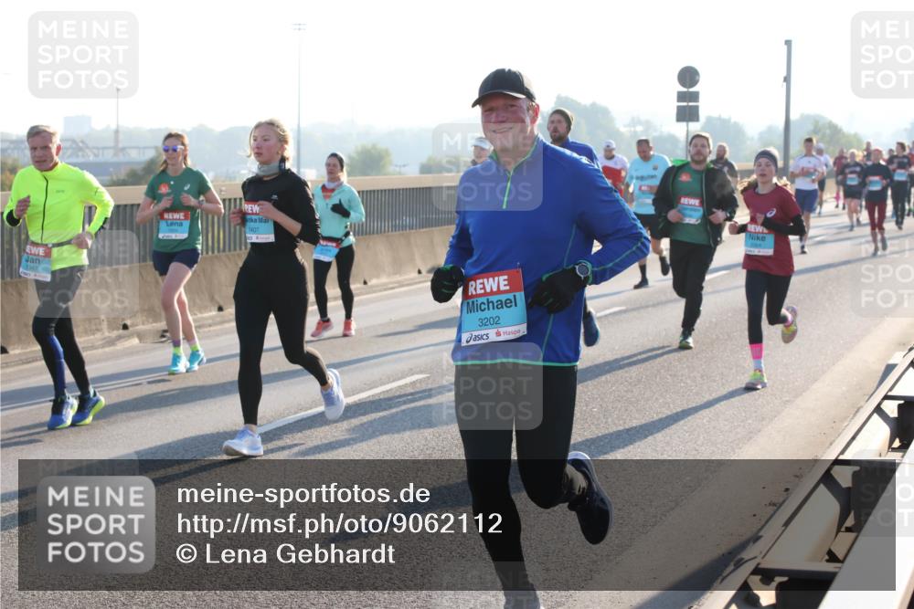 03.10.2025 - Köhlbrandbrückenlauf Lena Gebhardt http://msf.ph/oto/9062112 03.10.2025 09:20:08 Position 1 1407, 3202 meine-sportfotos.de