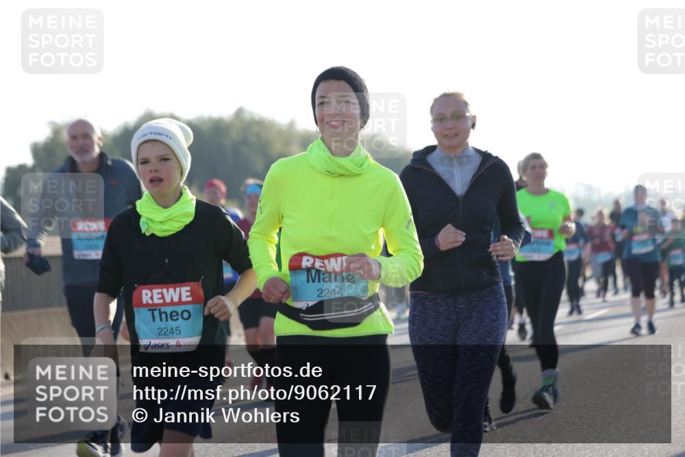03.10.2025 - Köhlbrandbrückenlauf Jannik Wohlers http://msf.ph/oto/9062117 03.10.2025 09:23:27 Position 3 2245, 2244 meine-sportfotos.de
