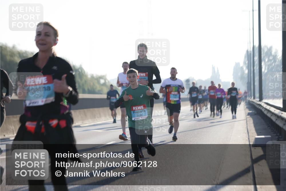 03.10.2025 - Köhlbrandbrückenlauf Jannik Wohlers http://msf.ph/oto/9062128 03.10.2025 09:15:20 Position 3 1254, 3498 meine-sportfotos.de