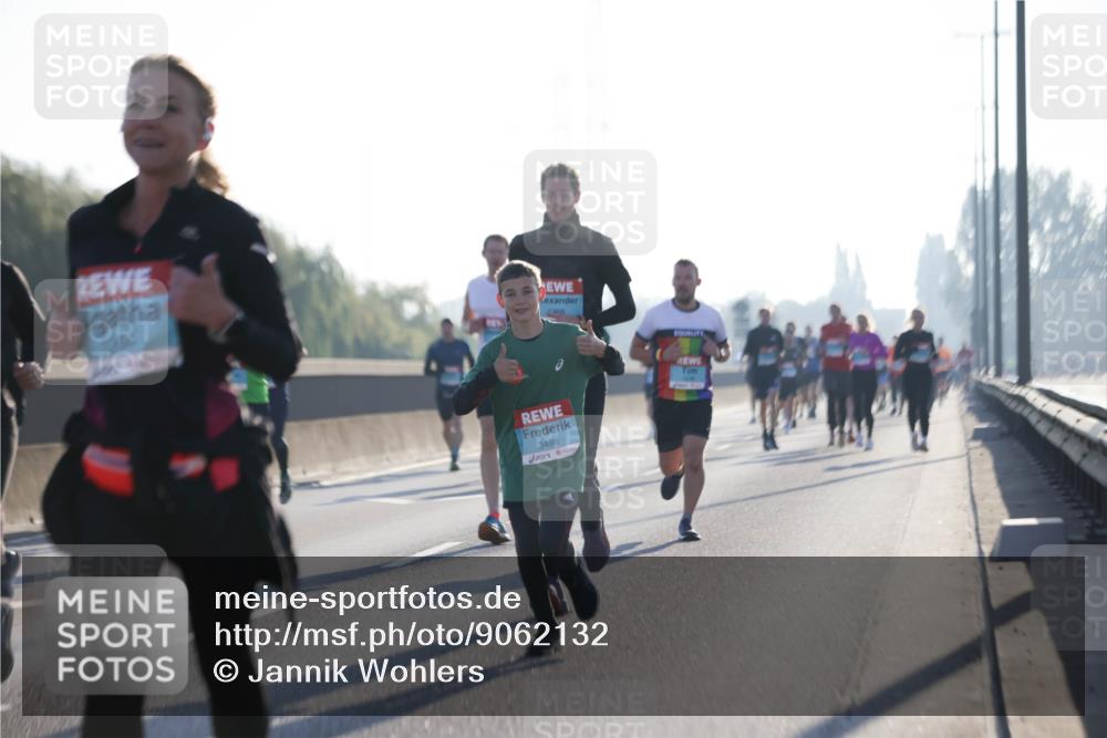 03.10.2025 - Köhlbrandbrückenlauf Jannik Wohlers http://msf.ph/oto/9062132 03.10.2025 09:15:20 Position 3 1368, 3498 meine-sportfotos.de