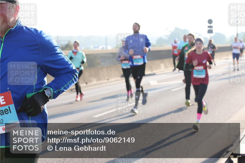03.10.2025 - Köhlbrandbrückenlauf Lena Gebhardt http://msf.ph/oto/9062149 03.10.2025 09:20:09 Position 1 2 meine-sportfotos.de