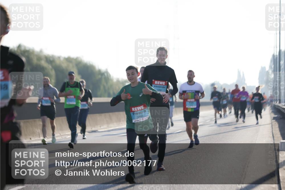 03.10.2025 - Köhlbrandbrückenlauf Jannik Wohlers http://msf.ph/oto/9062177 03.10.2025 09:15:20 Position 3 3498, 1368 meine-sportfotos.de
