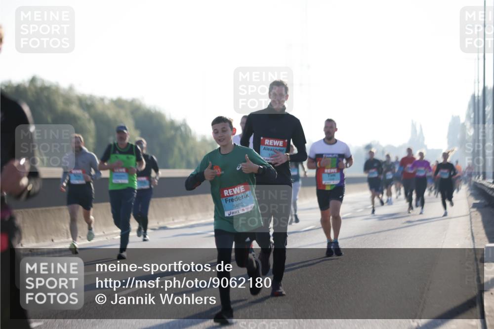 03.10.2025 - Köhlbrandbrückenlauf Jannik Wohlers http://msf.ph/oto/9062180 03.10.2025 09:15:21 Position 3 3498, 12 meine-sportfotos.de