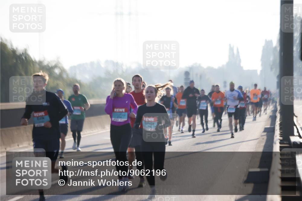 03.10.2025 - Köhlbrandbrückenlauf Jannik Wohlers http://msf.ph/oto/9062196 03.10.2025 09:15:29 Position 3 3766, 1208 meine-sportfotos.de