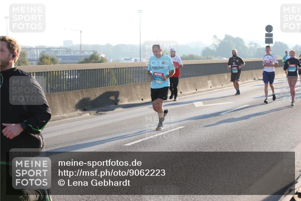 03.10.2025 - Köhlbrandbrückenlauf Lena Gebhardt http://msf.ph/oto/9062223 03.10.2025 09:20:11 Position 1  meine-sportfotos.de
