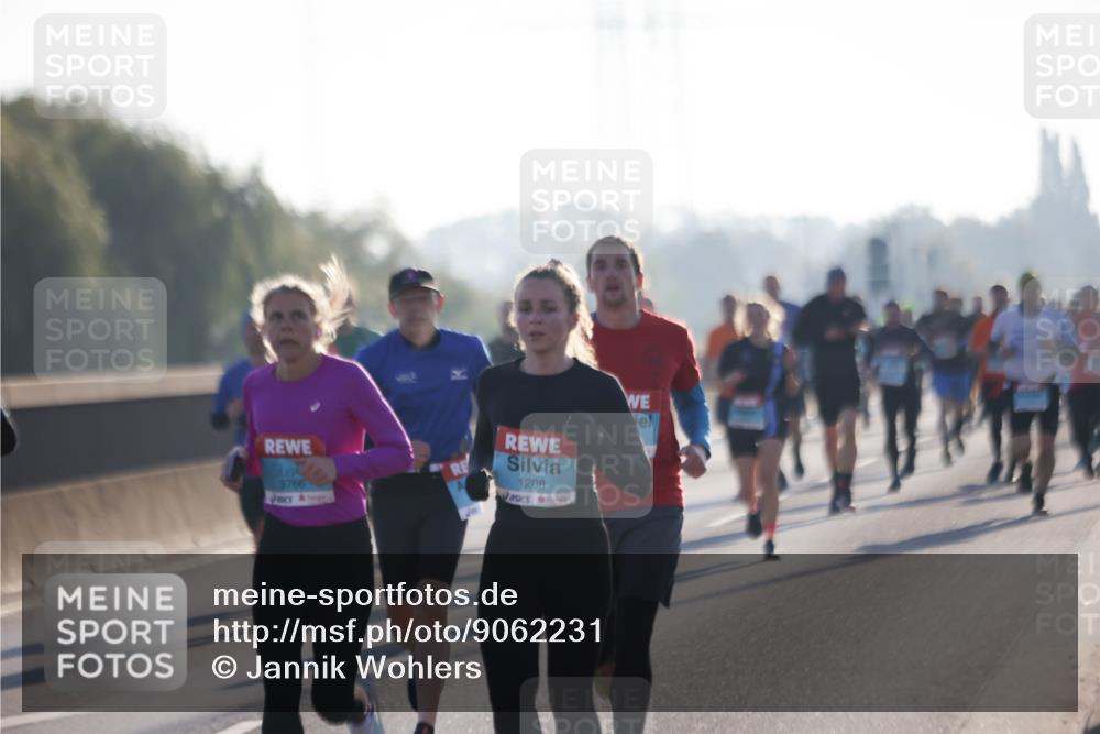03.10.2025 - Köhlbrandbrückenlauf Jannik Wohlers http://msf.ph/oto/9062231 03.10.2025 09:15:31 Position 3 3766, 1208 meine-sportfotos.de