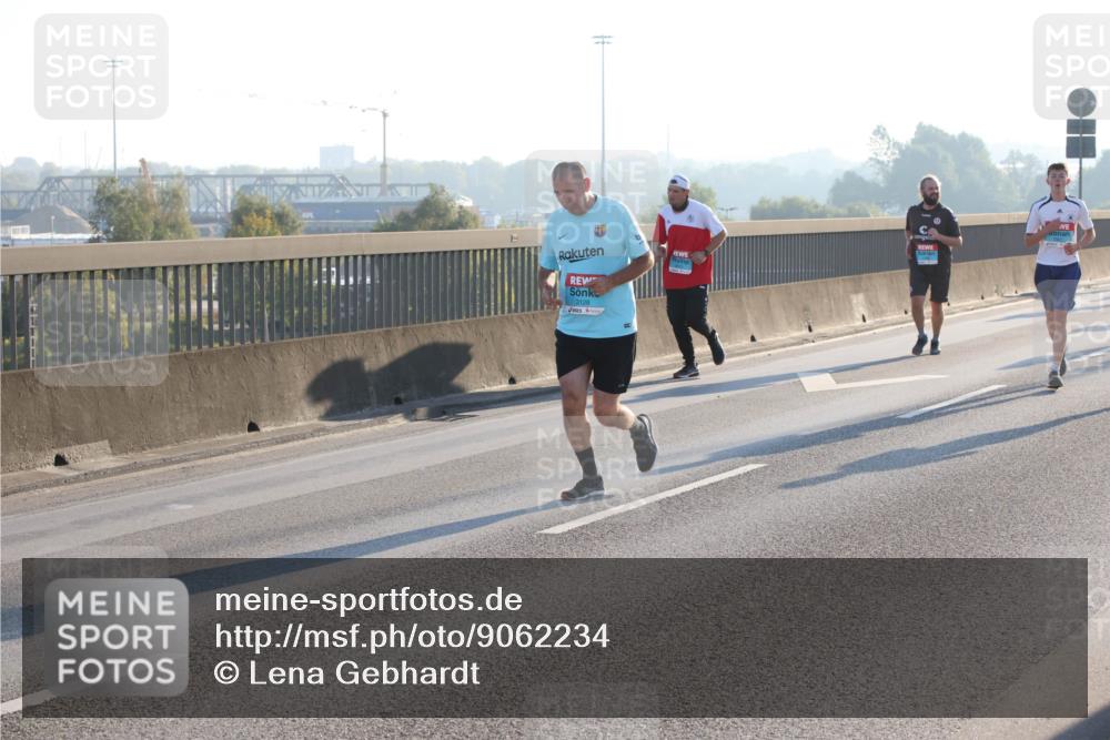 03.10.2025 - Köhlbrandbrückenlauf Lena Gebhardt http://msf.ph/oto/9062234 03.10.2025 09:20:11 Position 1 3128 meine-sportfotos.de