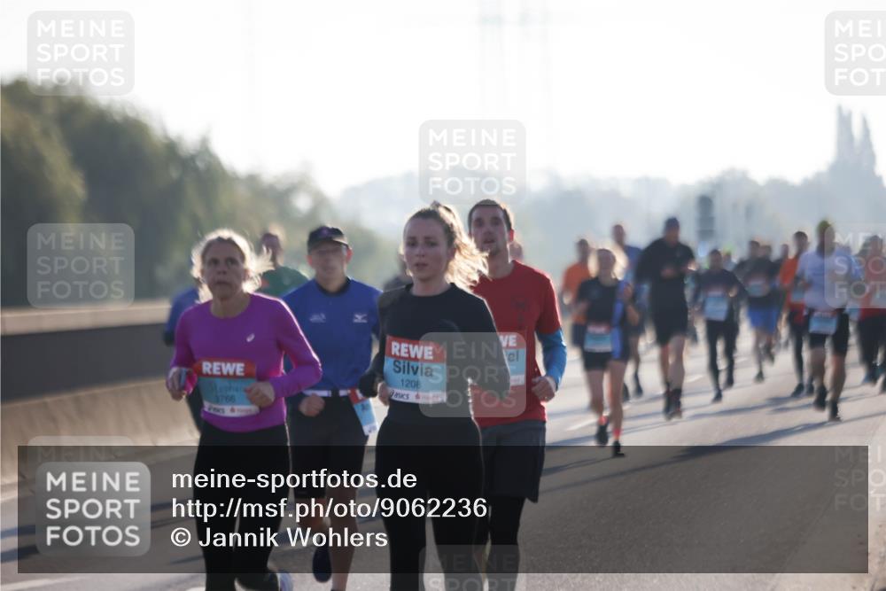 03.10.2025 - Köhlbrandbrückenlauf Jannik Wohlers http://msf.ph/oto/9062236 03.10.2025 09:15:31 Position 3 3766, 1208 meine-sportfotos.de