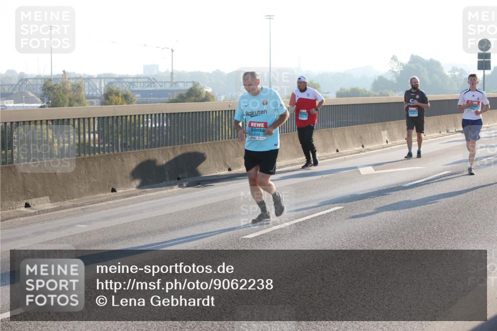 03.10.2025 - Köhlbrandbrückenlauf Lena Gebhardt http://msf.ph/oto/9062238 03.10.2025 09:20:11 Position 1 3128 meine-sportfotos.de