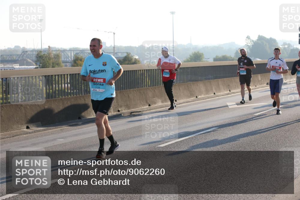 03.10.2025 - Köhlbrandbrückenlauf Lena Gebhardt http://msf.ph/oto/9062260 03.10.2025 09:20:12 Position 1 3128 meine-sportfotos.de