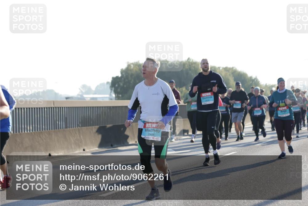 03.10.2025 - Köhlbrandbrückenlauf Jannik Wohlers http://msf.ph/oto/9062261 03.10.2025 09:23:32 Position 3 2404 meine-sportfotos.de