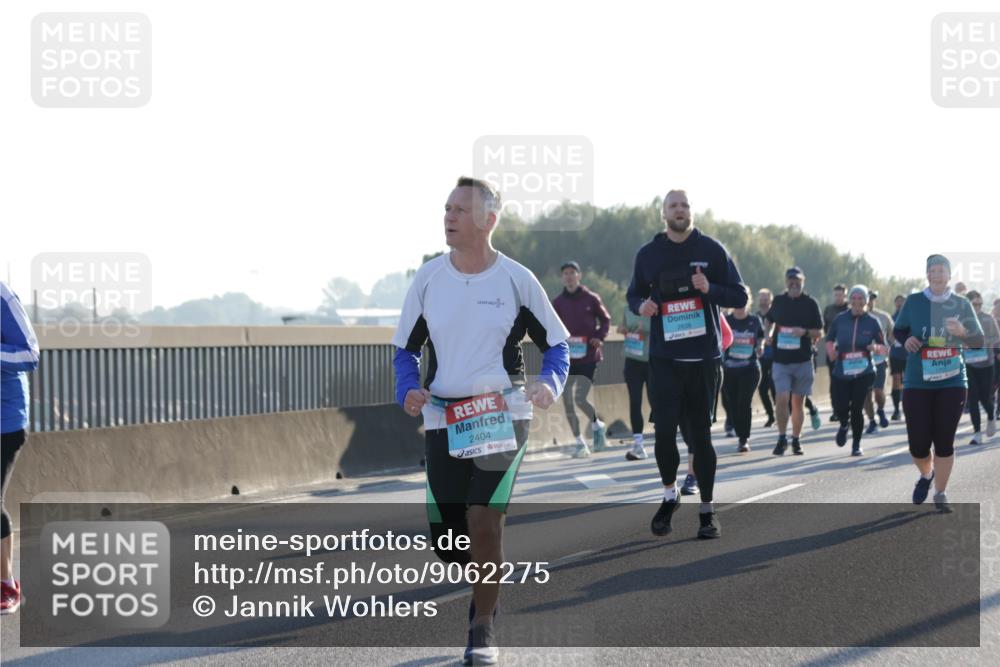 03.10.2025 - Köhlbrandbrückenlauf Jannik Wohlers http://msf.ph/oto/9062275 03.10.2025 09:23:32 Position 3 2404, 202 meine-sportfotos.de