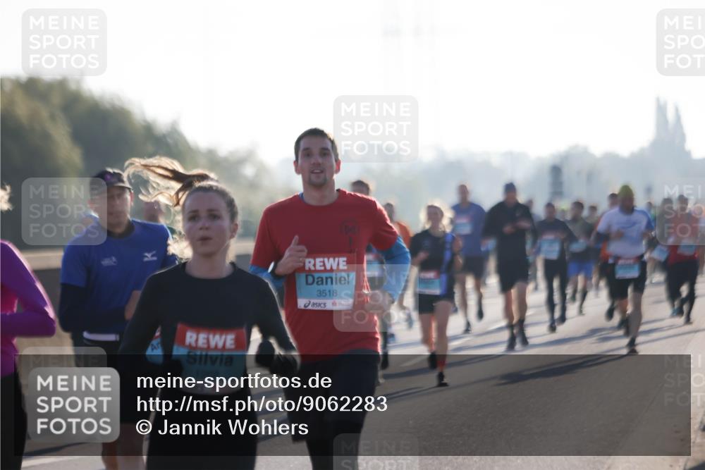 03.10.2025 - Köhlbrandbrückenlauf Jannik Wohlers http://msf.ph/oto/9062283 03.10.2025 09:15:32 Position 3 1208, 3518 meine-sportfotos.de