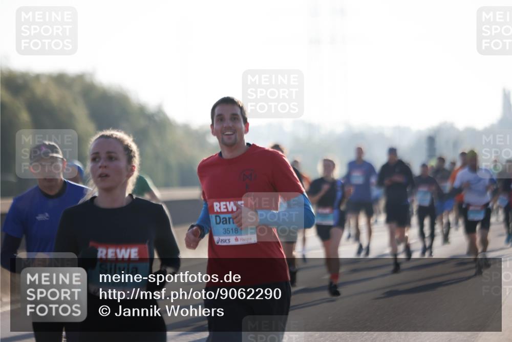03.10.2025 - Köhlbrandbrückenlauf Jannik Wohlers http://msf.ph/oto/9062290 03.10.2025 09:15:32 Position 3 1208, 3518 meine-sportfotos.de