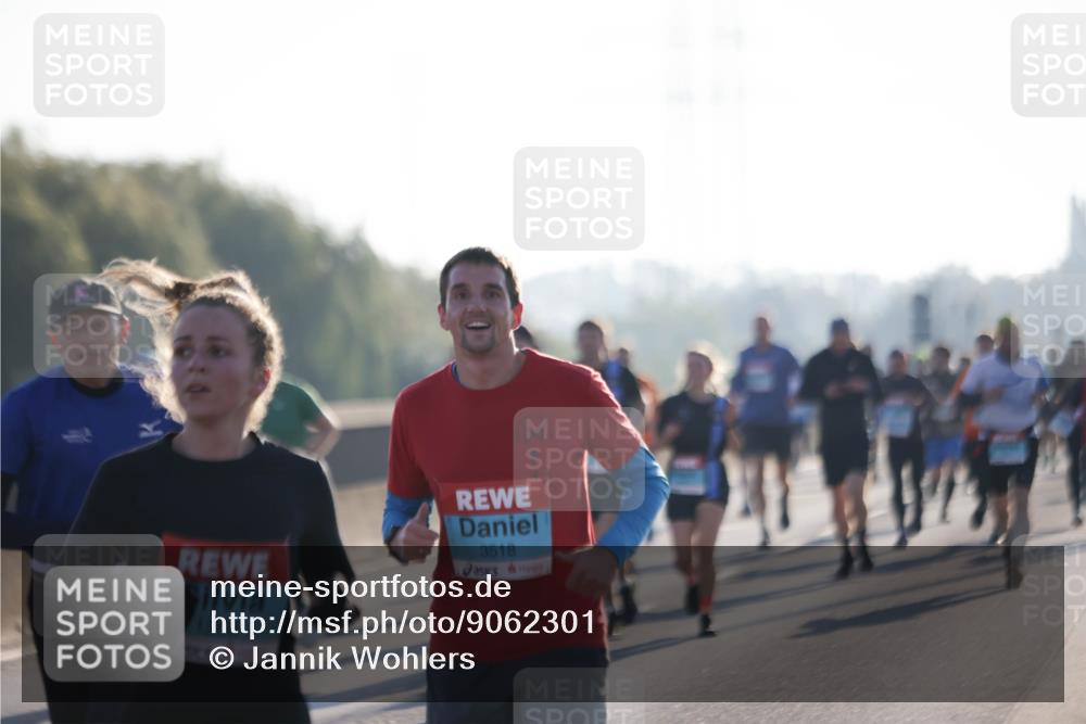 03.10.2025 - Köhlbrandbrückenlauf Jannik Wohlers http://msf.ph/oto/9062301 03.10.2025 09:15:33 Position 3 1208, 3518 meine-sportfotos.de