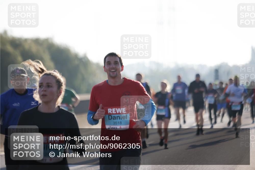 03.10.2025 - Köhlbrandbrückenlauf Jannik Wohlers http://msf.ph/oto/9062305 03.10.2025 09:15:33 Position 3 1208, 3518 meine-sportfotos.de