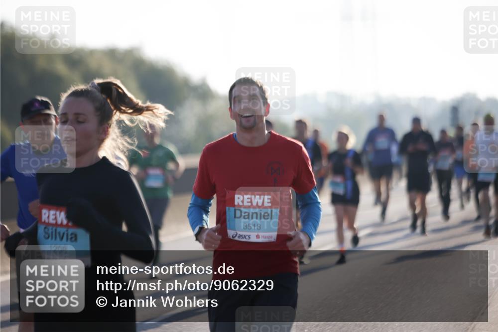 03.10.2025 - Köhlbrandbrückenlauf Jannik Wohlers http://msf.ph/oto/9062329 03.10.2025 09:15:33 Position 3 1208, 3518 meine-sportfotos.de